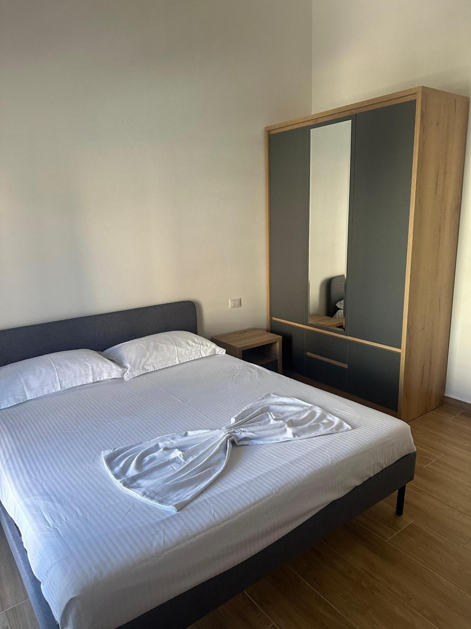 Vlora Central & Comfy Apartment Экстерьер фото