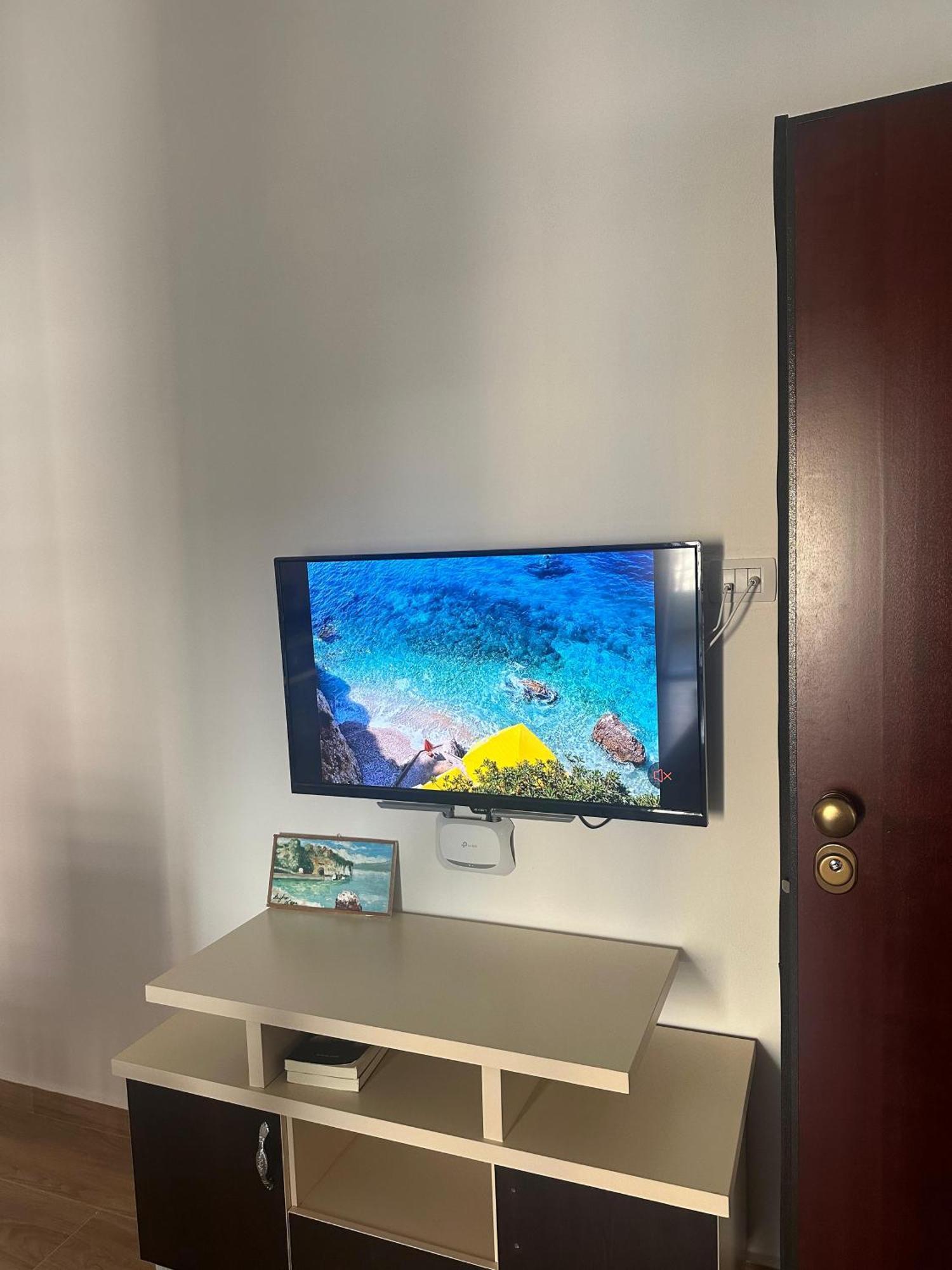Vlora Central & Comfy Apartment Экстерьер фото
