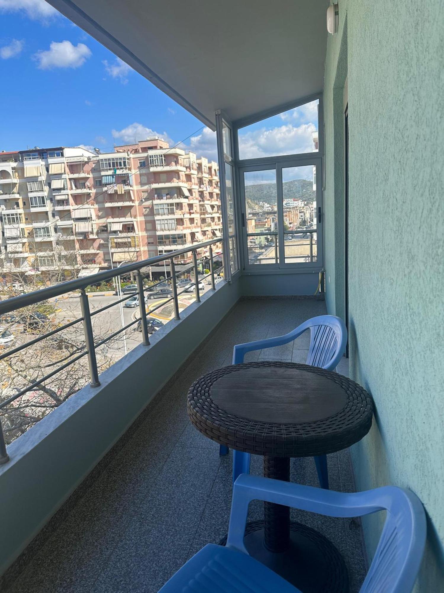 Vlora Central & Comfy Apartment Экстерьер фото